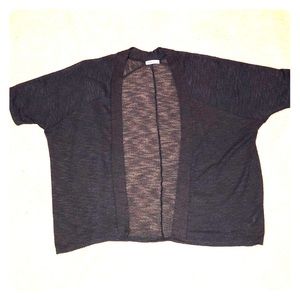 Short sleeve gauzy cardigan.